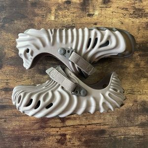 Salehe Bembury Crocs sz 8